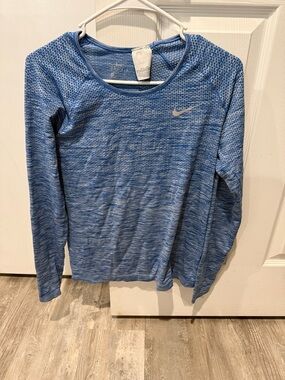 Nike Dri-FIT Long Sleeve Top